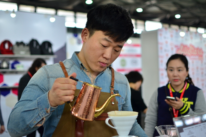 %ec%83%81%ed%95%98%ec%9d%b4%ec%b9%b4%ed%8e%98%ec%87%bc_6-wbc-allstars-3